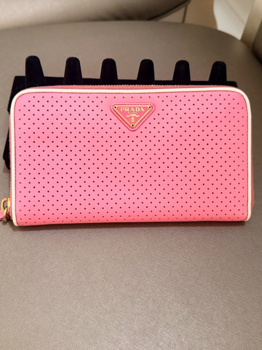 Pink Prada Wallet - Picture 8 of 8